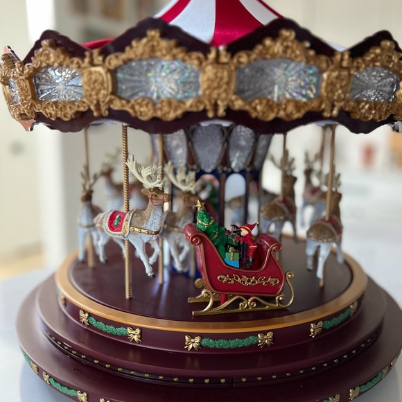 Marquee Deluxe Carousel With Box - Cracker Barrel - Picture 4 of 8